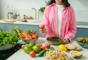 Kokie vitaminai yra svarbūs praktikuojant veganišką mitybą?